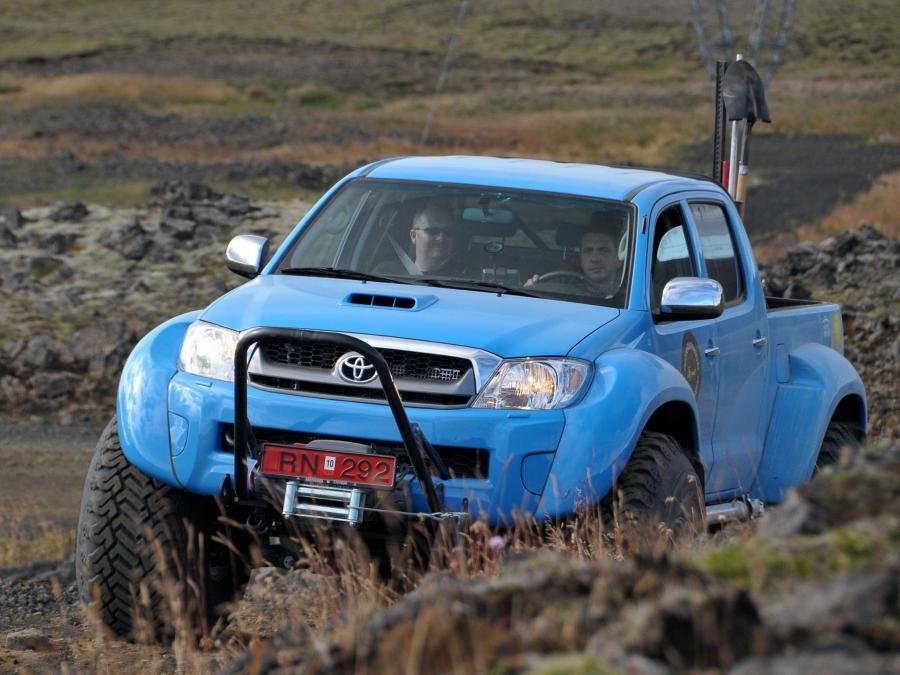  Toyota Hilux AT44 Arctic Trucks 2007 года  (фото 11 из 30)